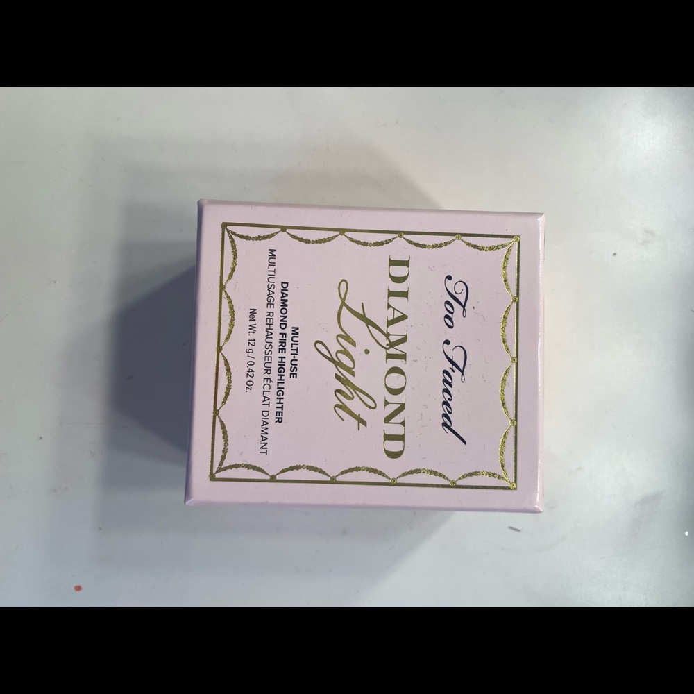 Too Faced Diamond Highlighter